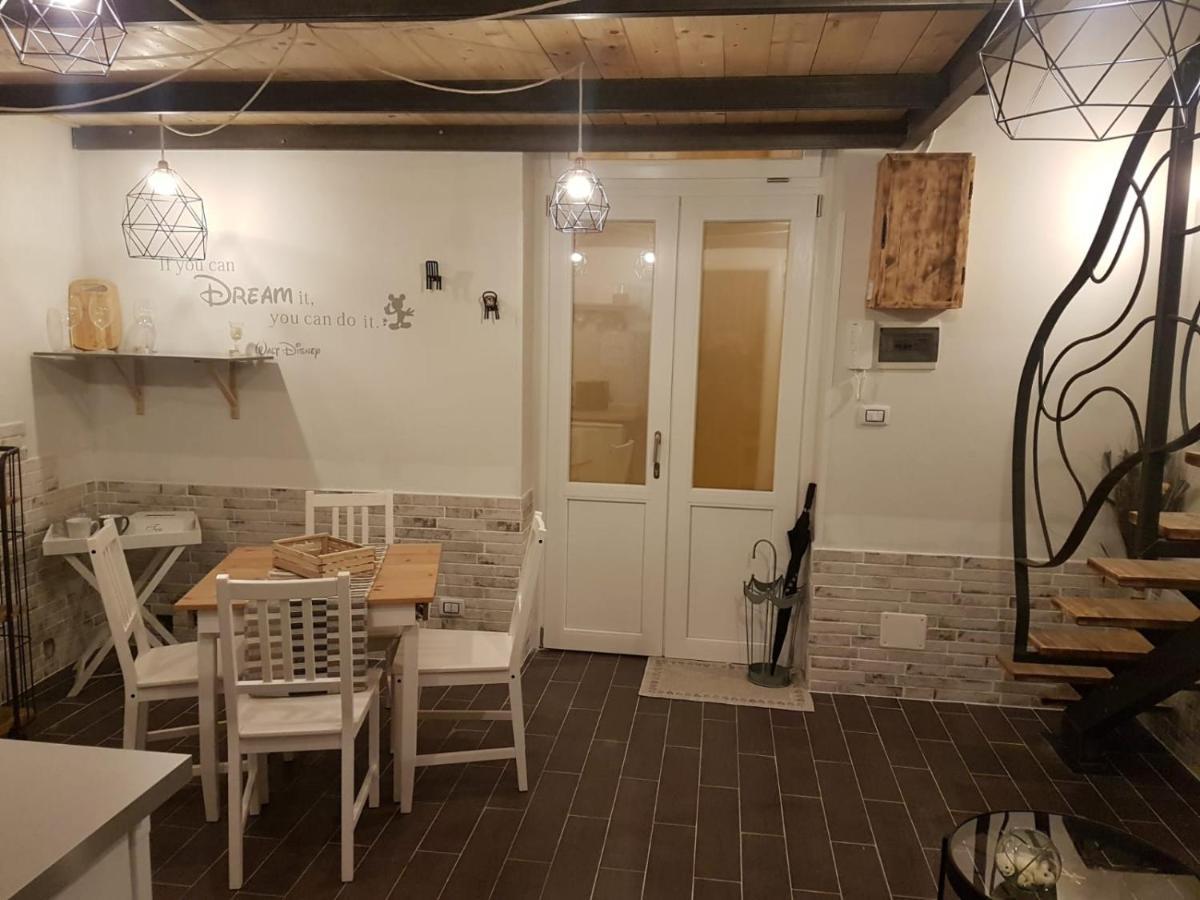 Casa Rebecca Lejlighed Brindisi Eksteriør billede
